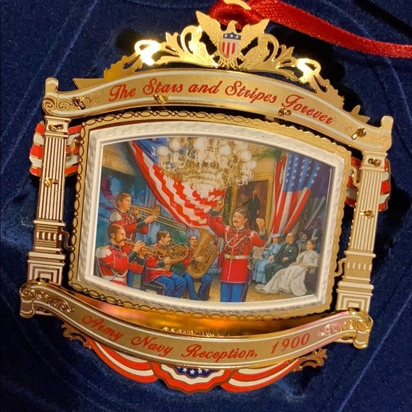 2010 White House Christmas Ornament - Picture 4 of 4